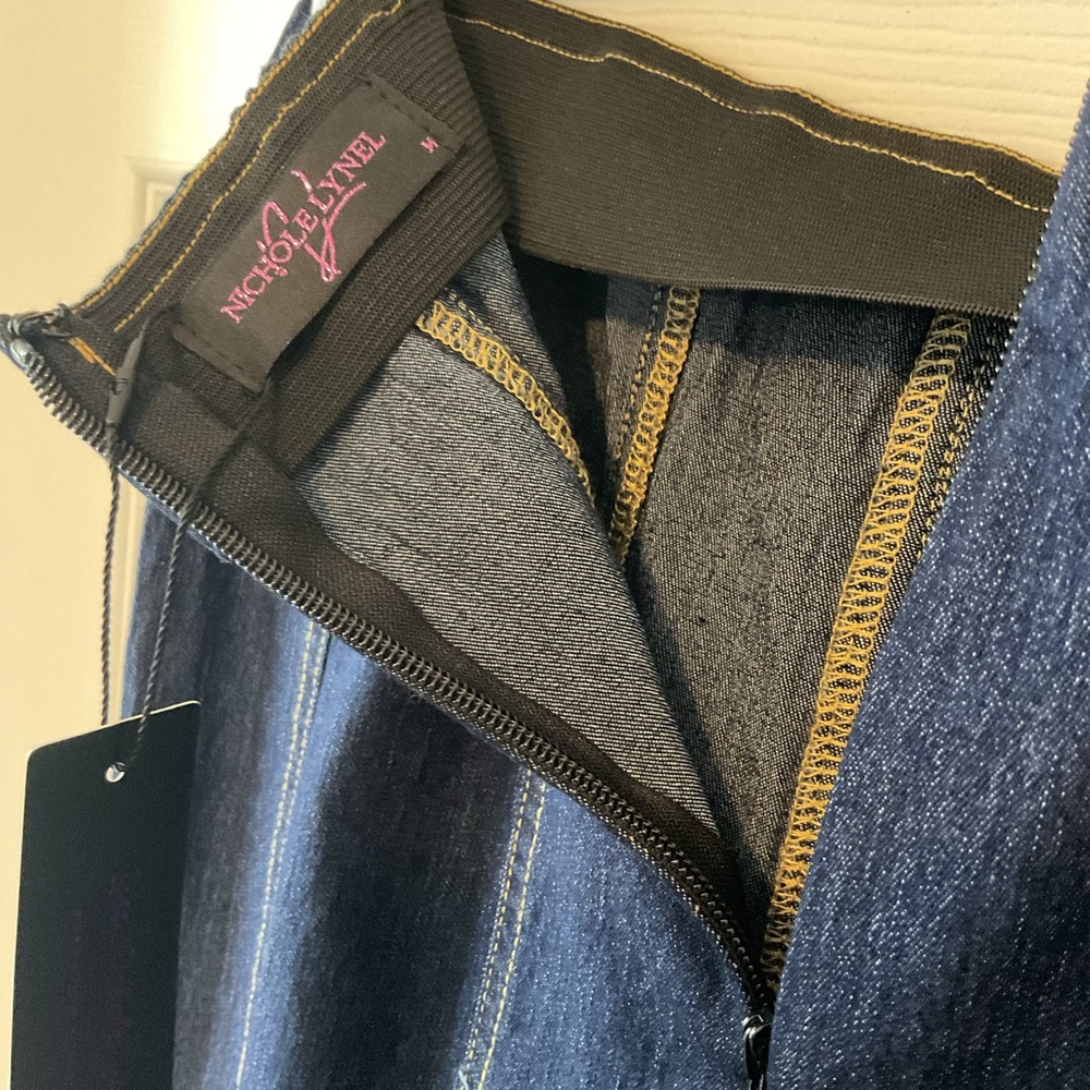 Nichole Lynel Women’s M Dark Wash High Rise Flare Pants NWT Stretch Denim - Picture 7 of 12